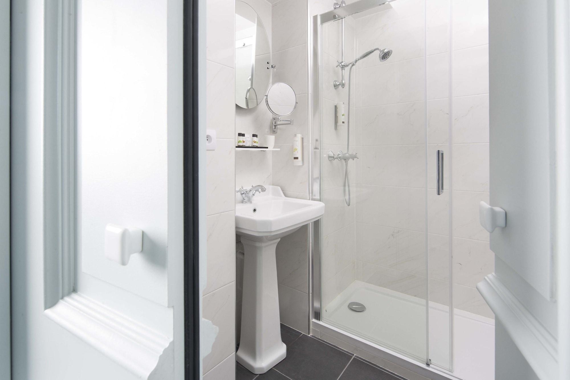 Hotel Celeste Batignolles Montmartre Παρίσι Εξωτερικό φωτογραφία